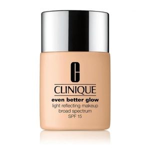 Clinique even better glow foundation SPF 15 WN 118 - Amber